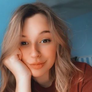 Meet your Posher, Chloe